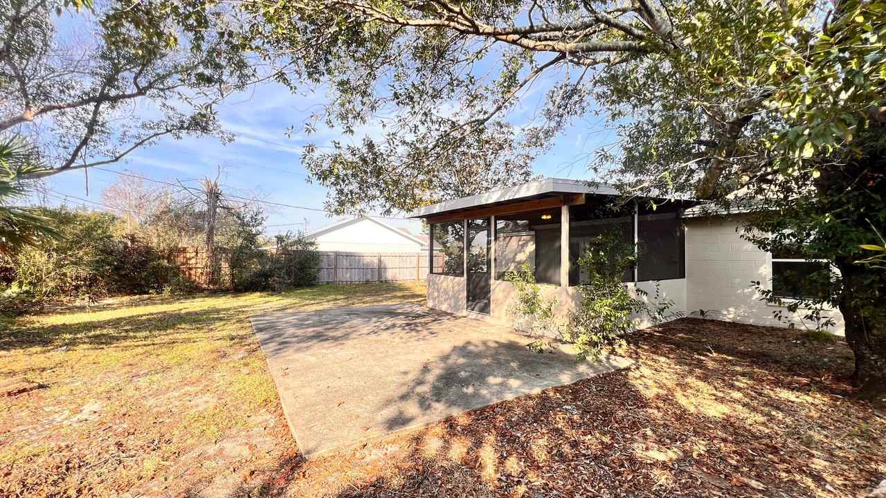 2401 Pavillion Ter - Photo 2 of 21