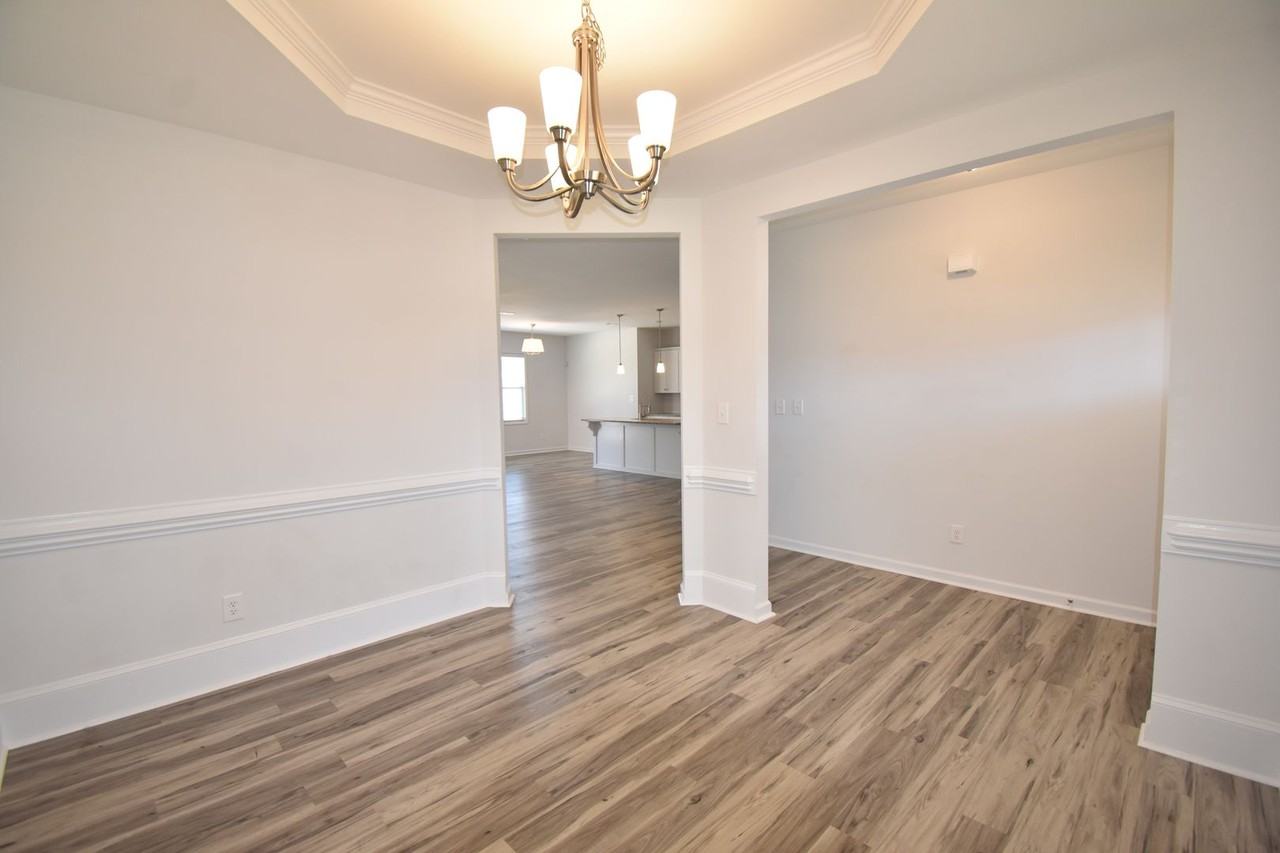 496 Weston Woods St - Photo 5 of 35