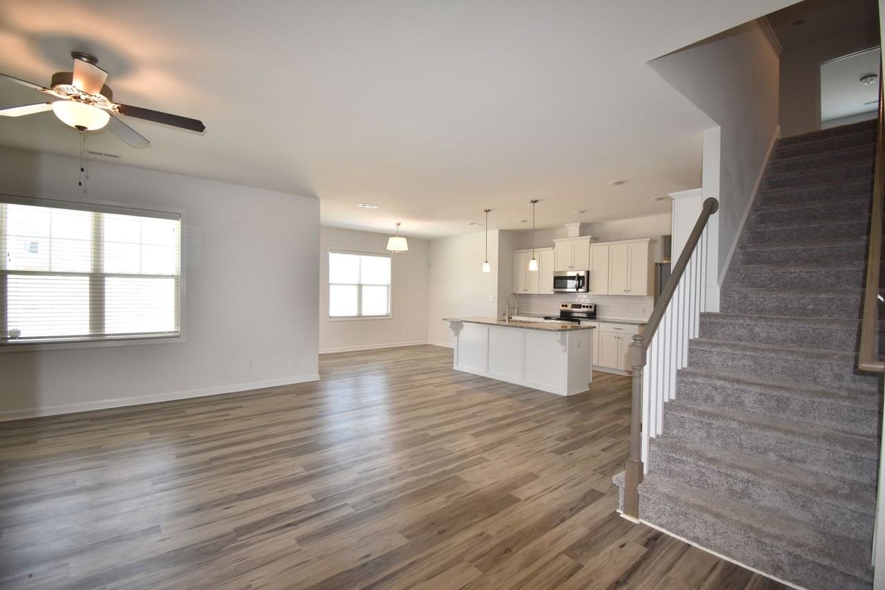 496 Weston Woods St - Photo 6 of 35