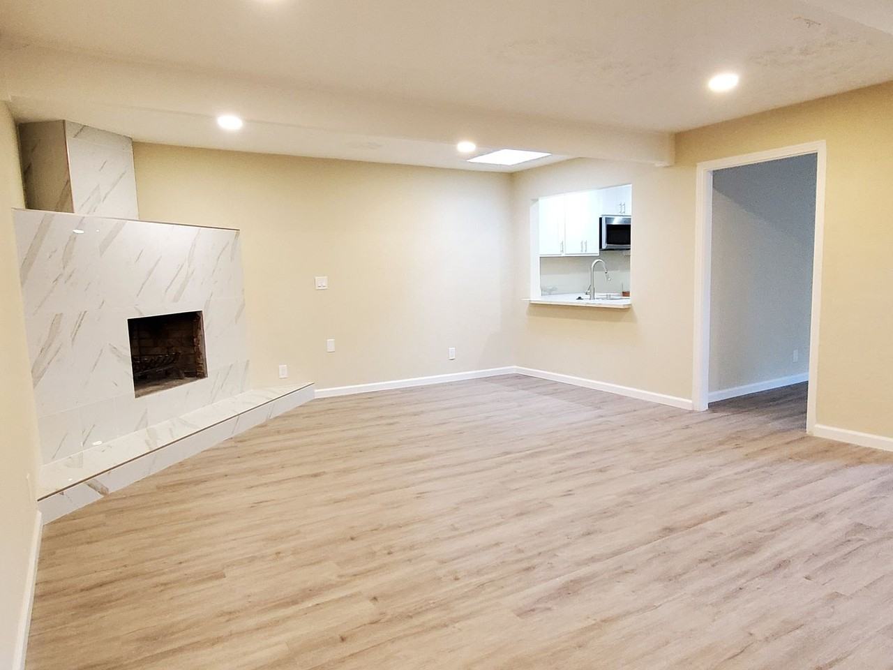 156 Lonetree Ct - Photo 3 of 9