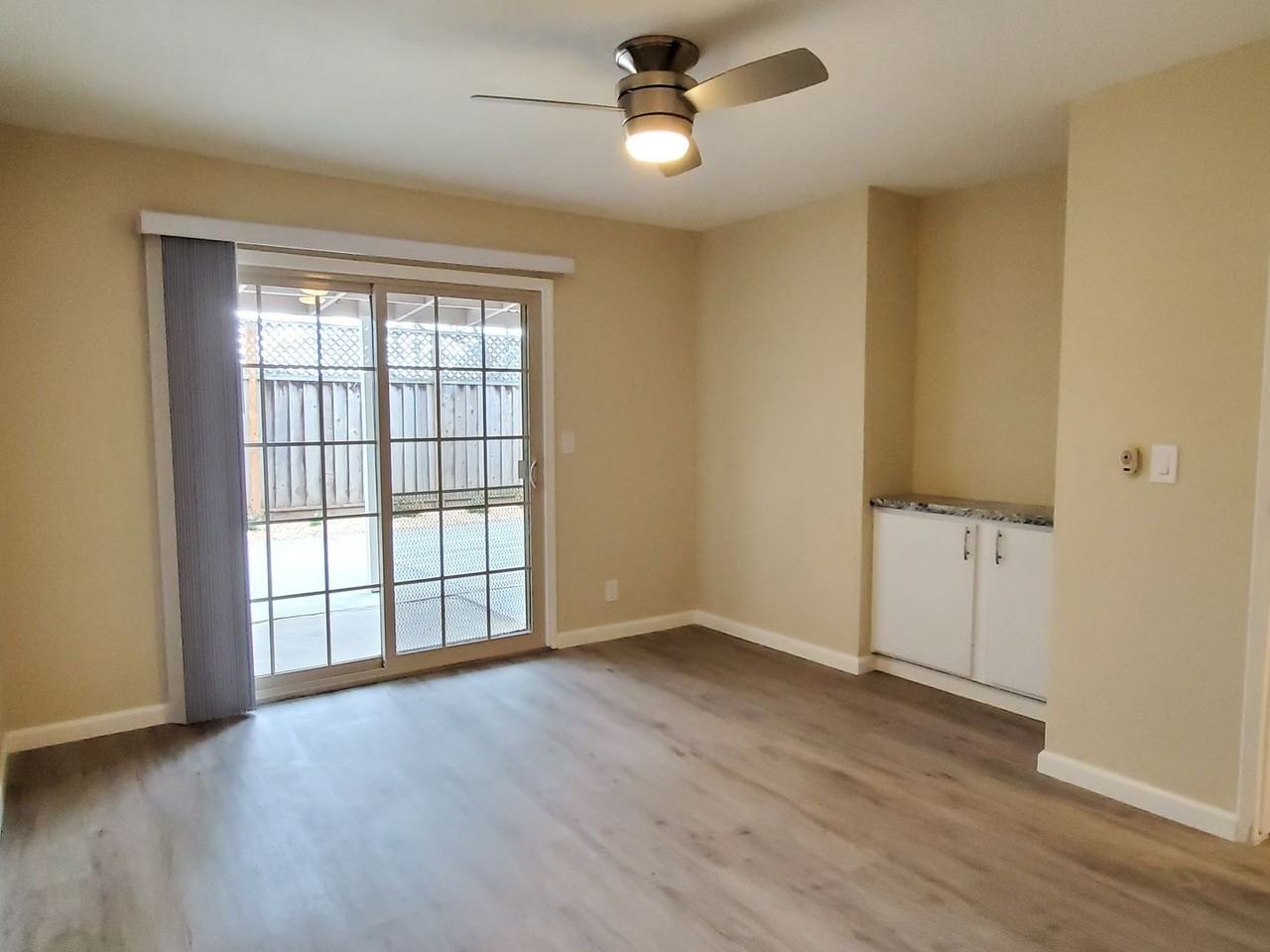 156 Lonetree Ct - Photo 7 of 9