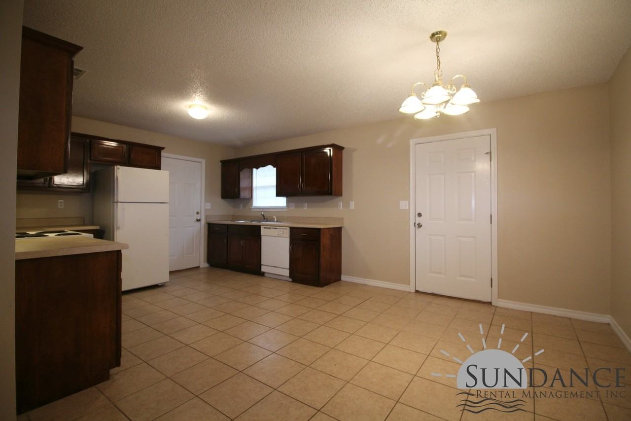 1204 W Edney Ave - Photo 3 of 15