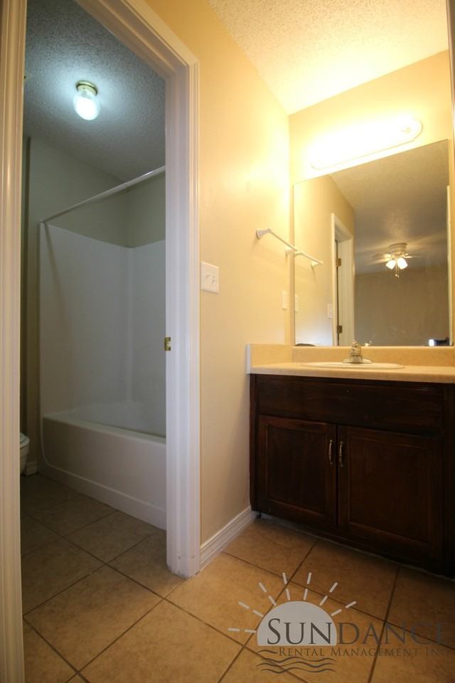 1204 W Edney Ave - Photo 6 of 15