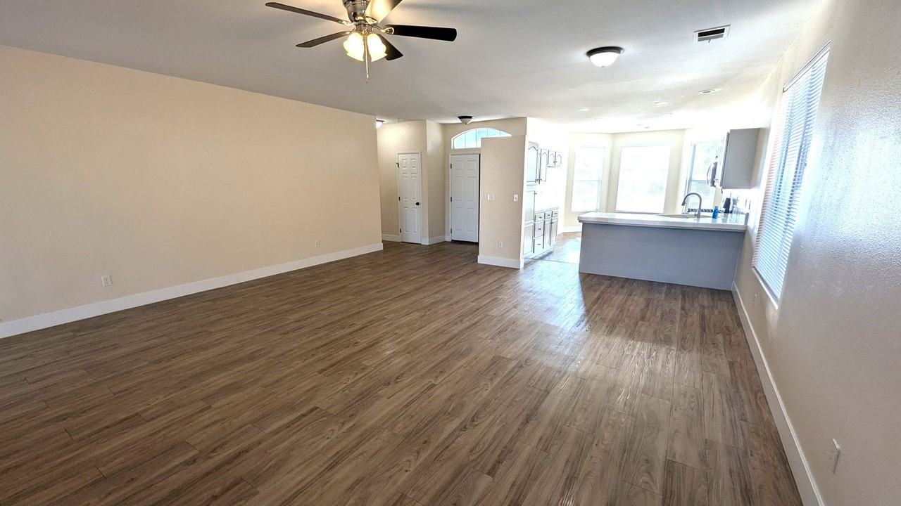 1958 Monache Ave - Photo 4 of 14