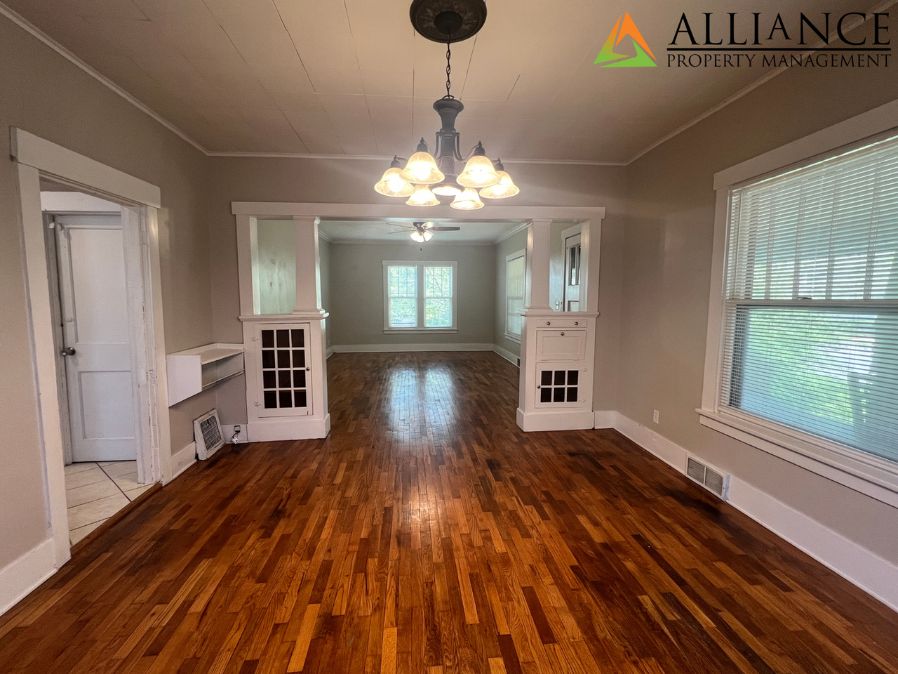 1431 Yuma St - Photo 6 of 28