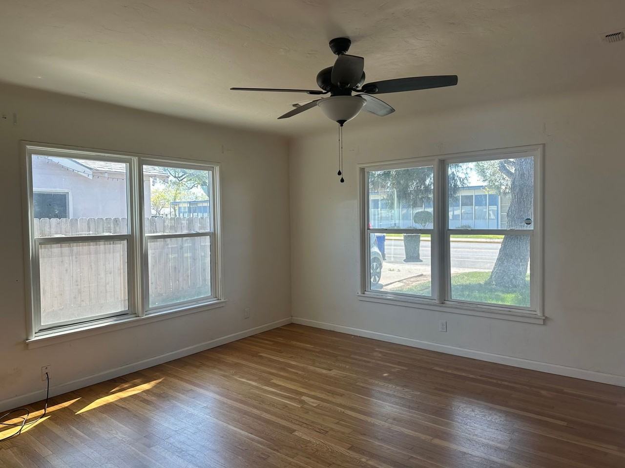 606 W Florinda St - Photo 2 of 7