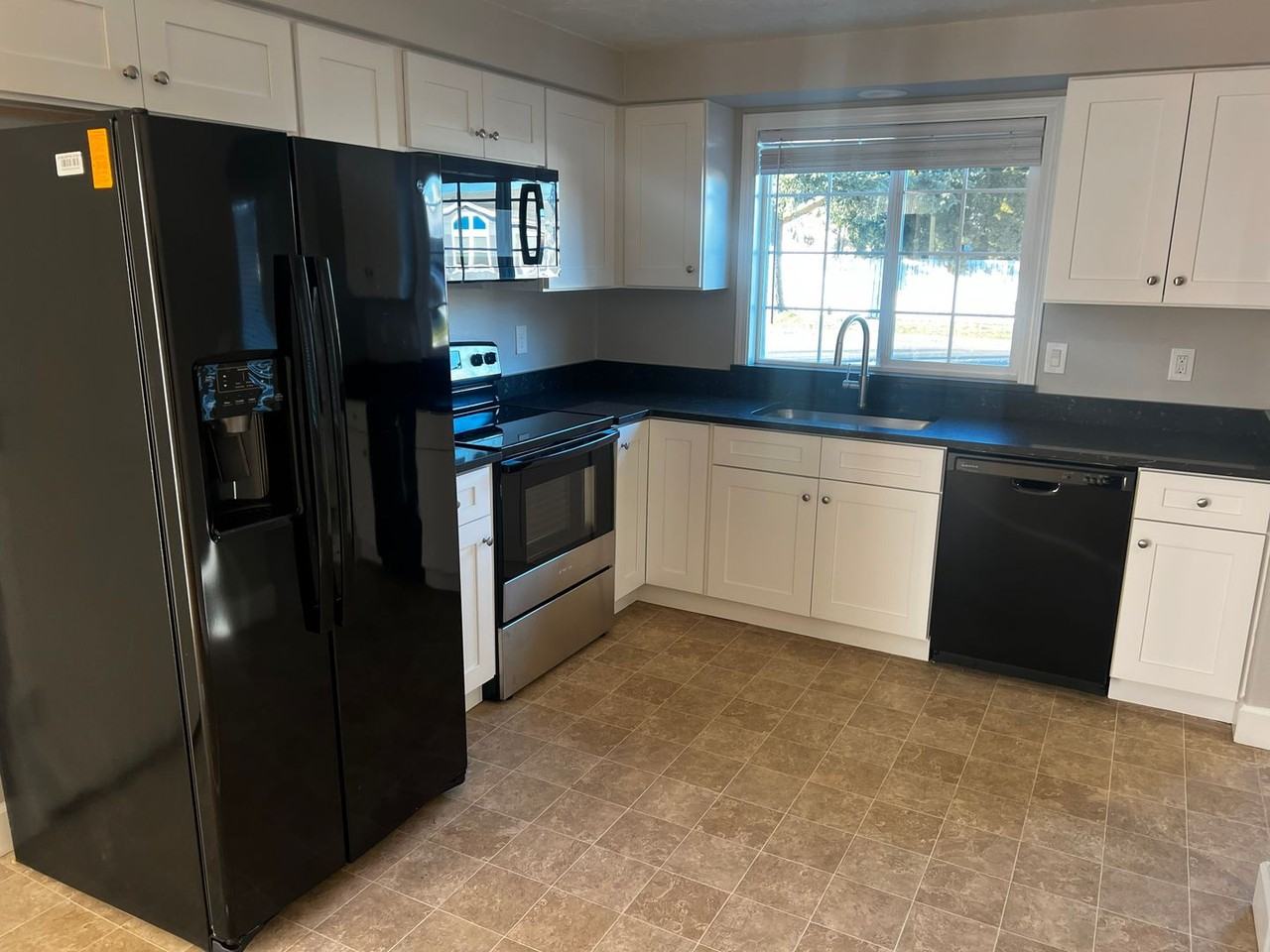 4930 Song Sparrow St Ne - Photo 3 of 23