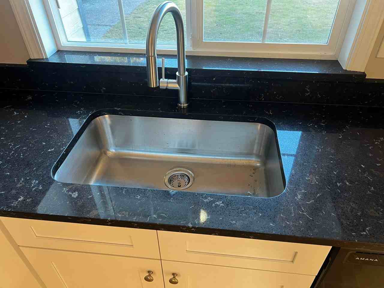 4930 Song Sparrow St Ne - Photo 4 of 23