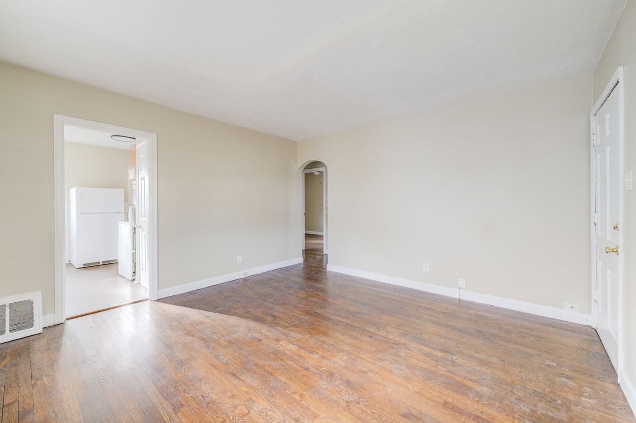 7724 Horatio Dr - Photo 3 of 23