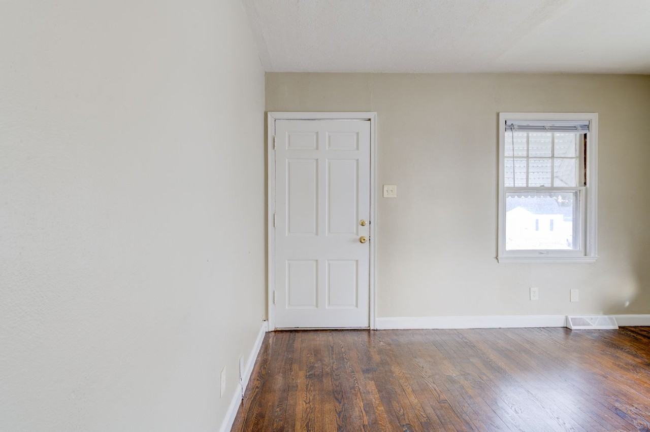 7724 Horatio Dr - Photo 4 of 23