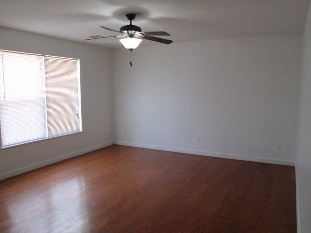 1422 Dean Ave - Photo 2 of 8