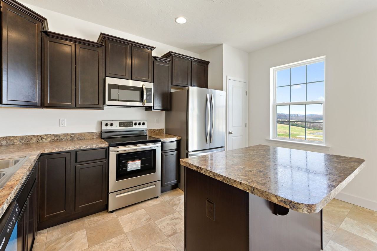 257 Homestead Dr - Photo 2 of 11