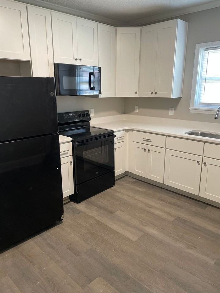 631 Junia Ave - Photo 5 of 11