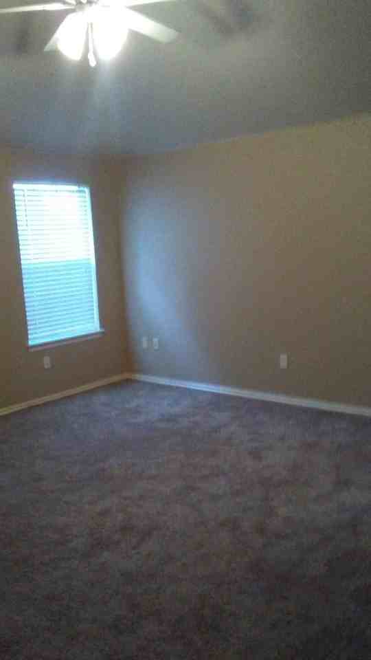 1328 Woodcreek Dr - Photo 3 of 10