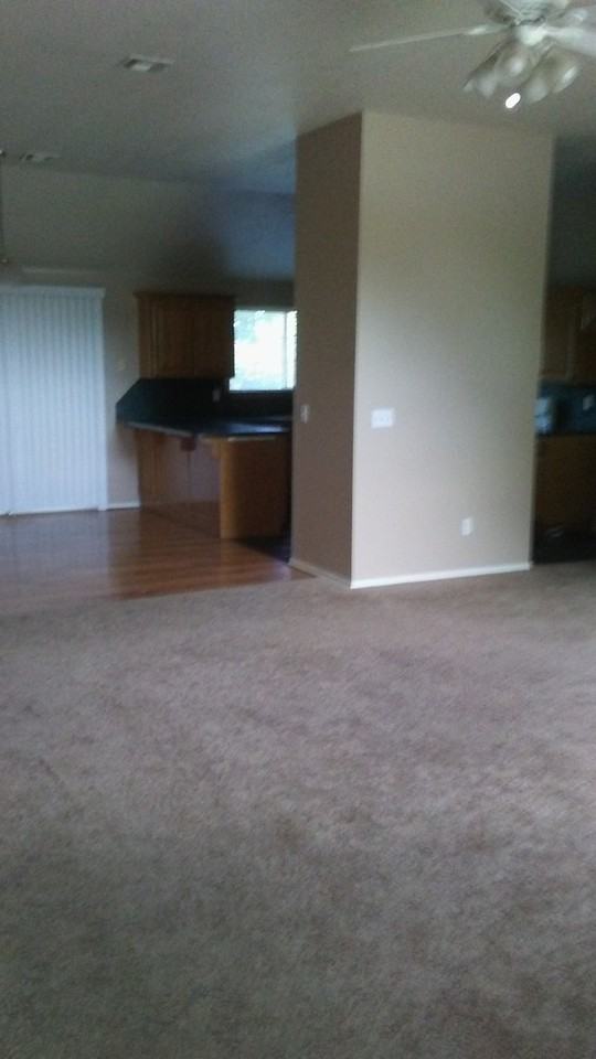 1328 Woodcreek Dr - Photo 7 of 10