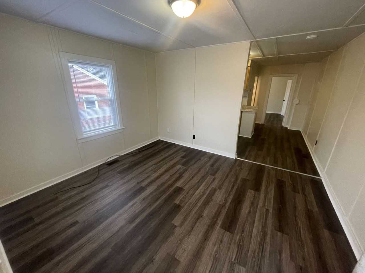 708 Coleman St - Photo 2 of 5