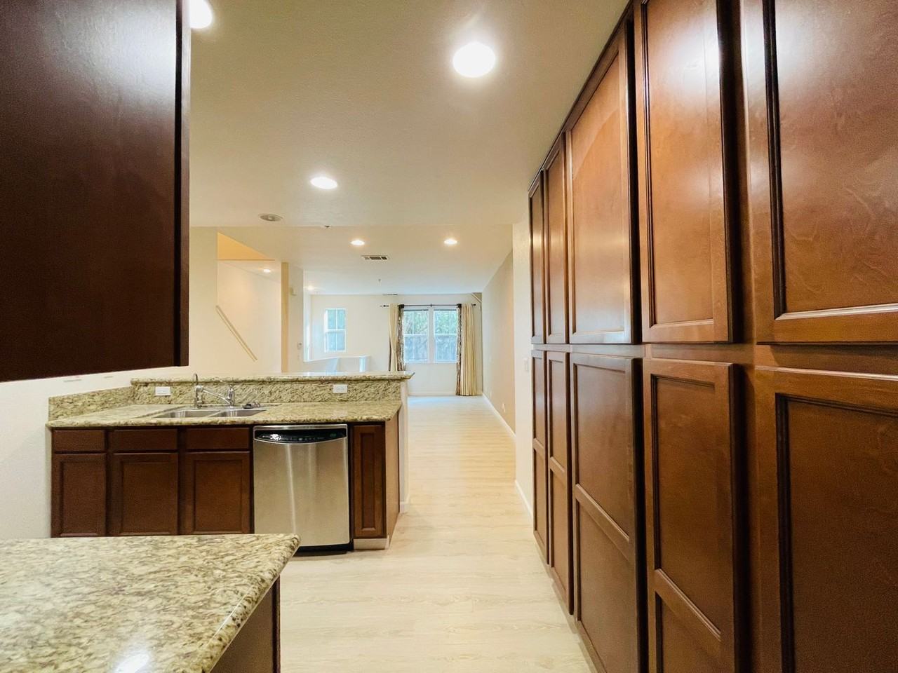 2230 Beech Cir - Photo 5 of 22