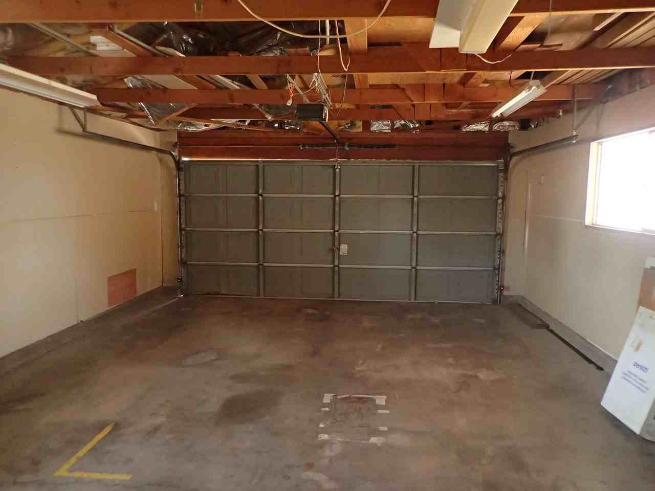 1103 Randall St - Photo 6 of 20