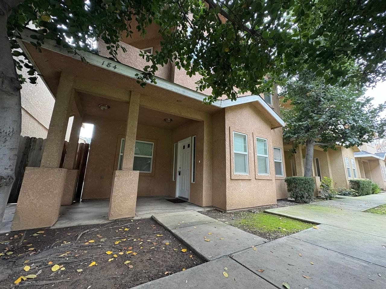 184 S Filbert Rd - Photo 2 of 34