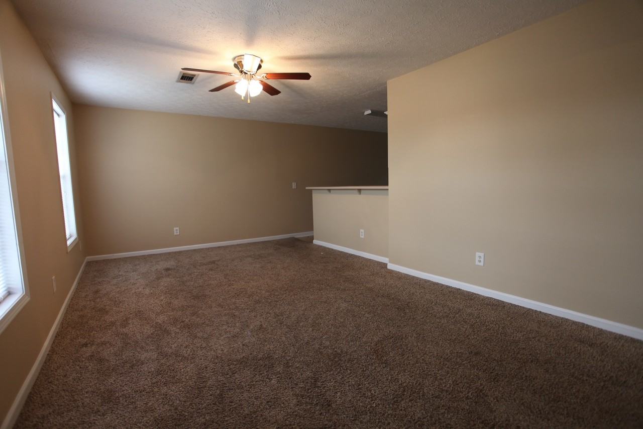 1966 Rock Ledge Ct - Photo 4 of 19