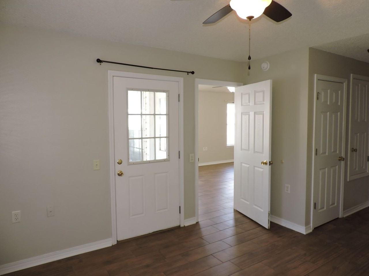 4058 Glenway Dr - Photo 2 of 22