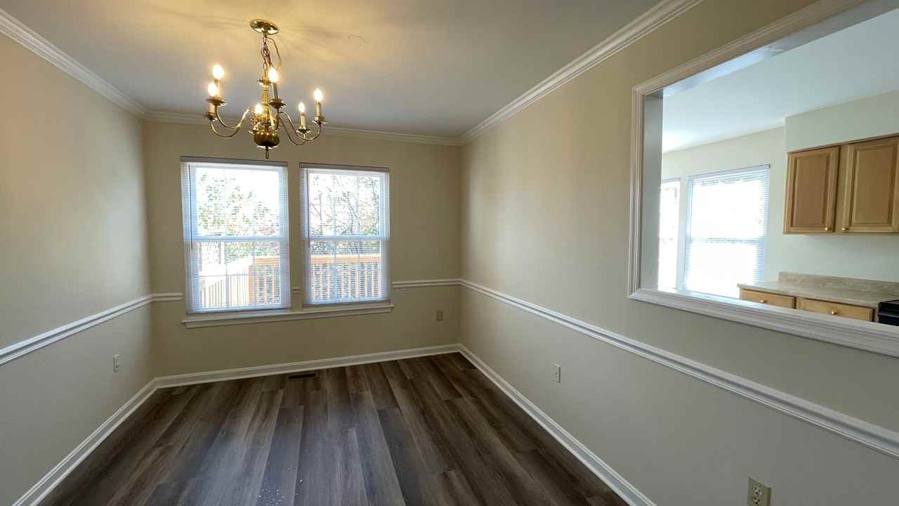 311 Knollwood Ct - Photo 3 of 16