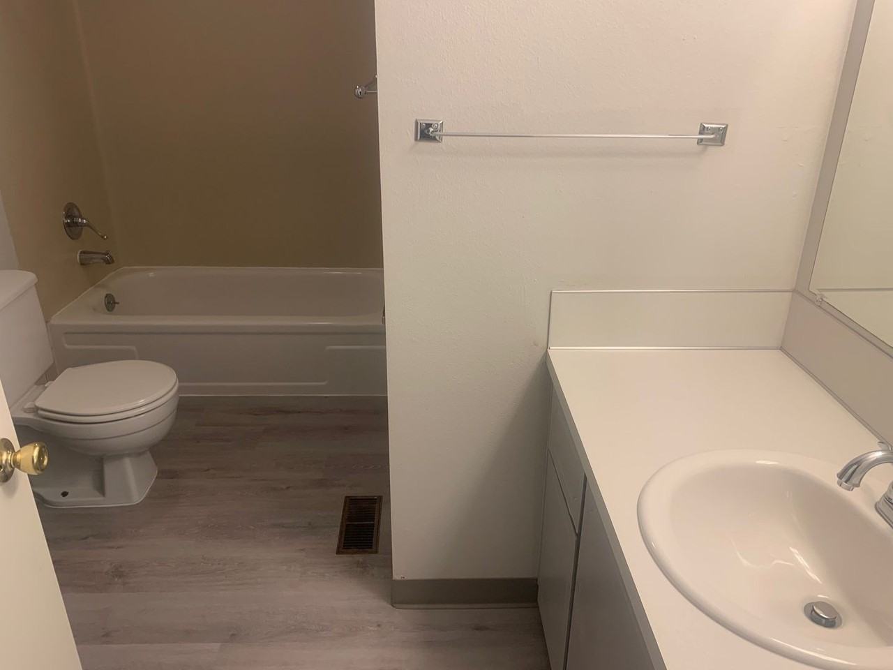 1160 Nw 183rd Ave - Photo 6 of 15