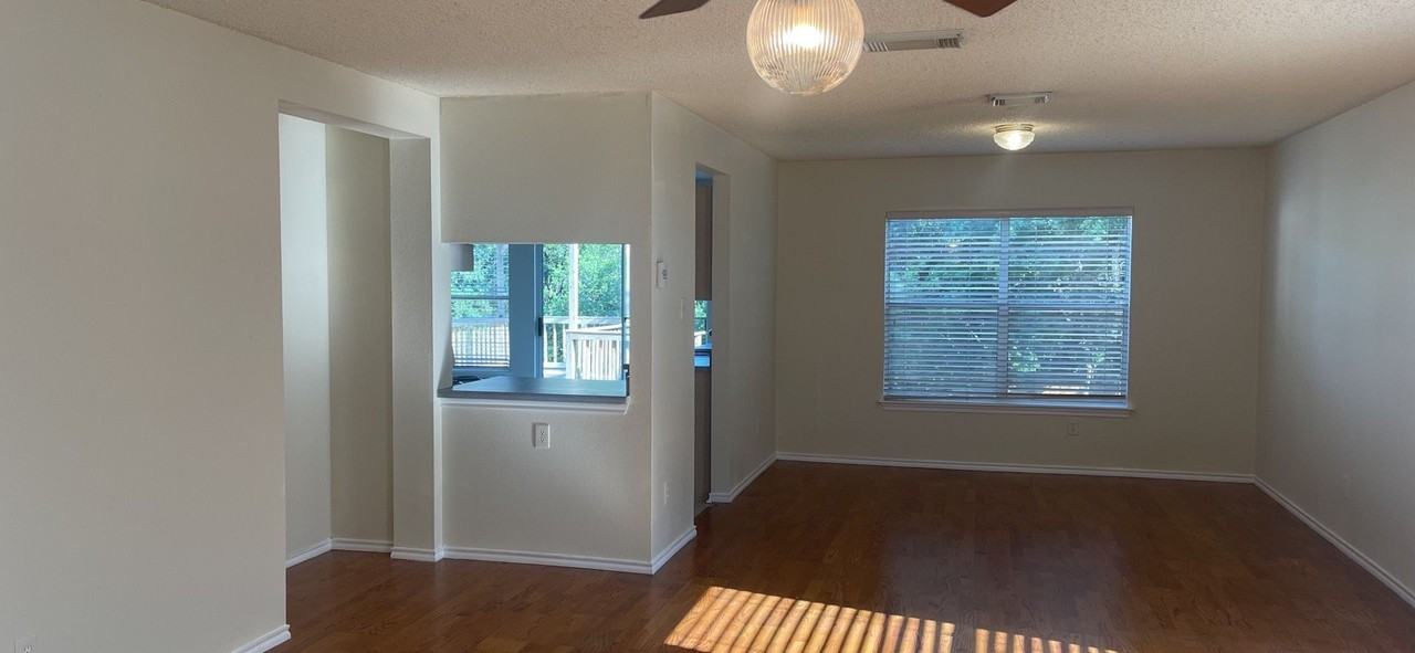 8615 Cross Spg - Photo 4 of 16