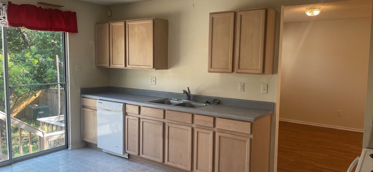 8615 Cross Spg - Photo 6 of 16