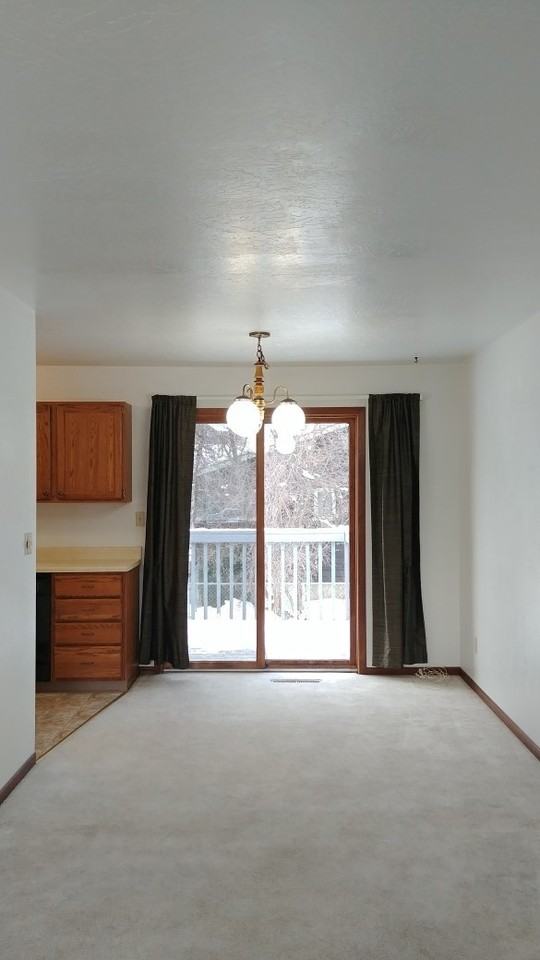 13345 Green Tree Ct - Photo 3 of 16
