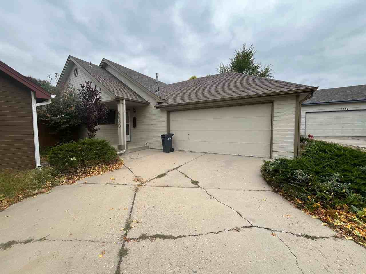 5530 Fossil Ridge Dr W - Photo 2 of 13