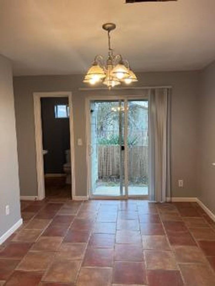 1068 Spring St - Photo 3 of 10