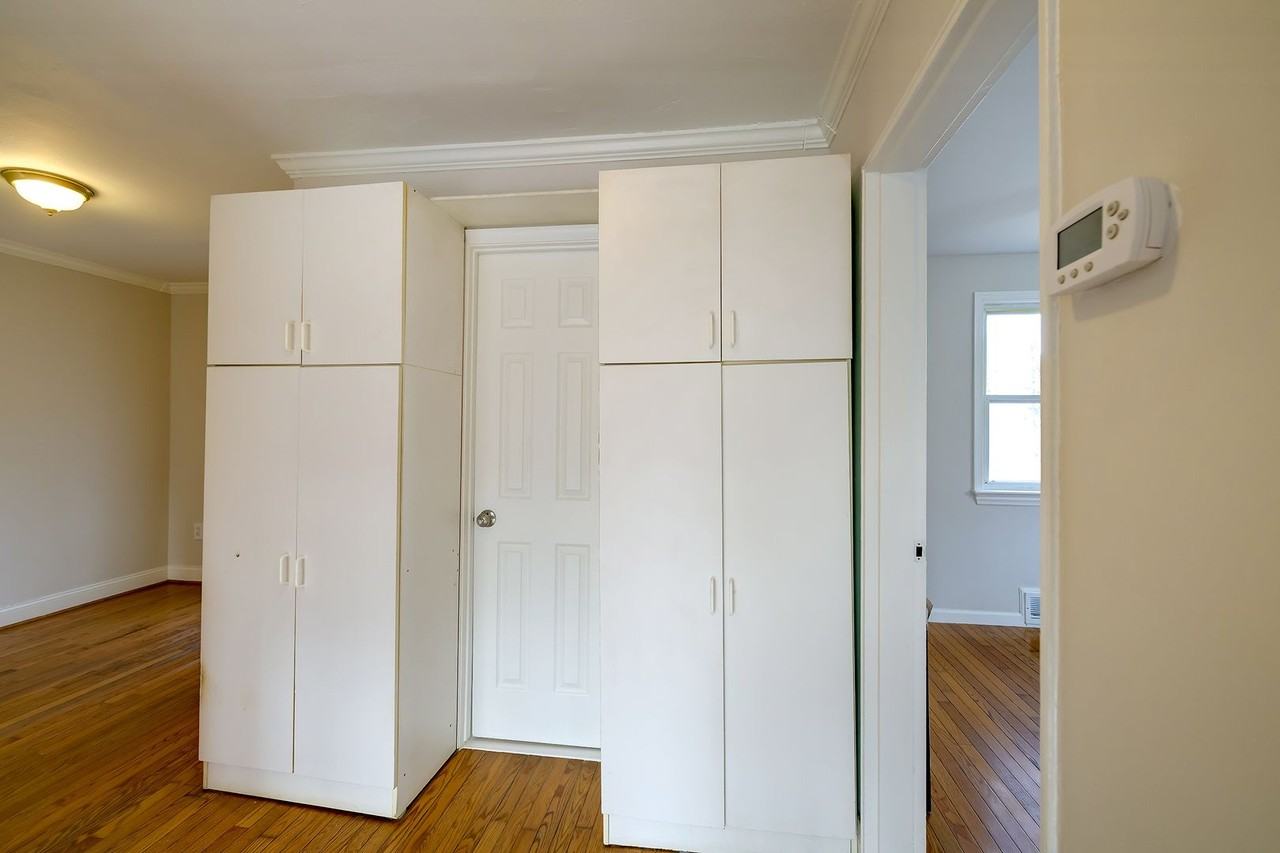 10022 Brunett Ave - Photo 6 of 40