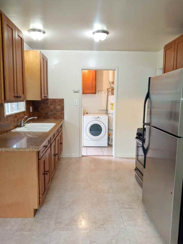 762 762 & 764 Laurel St - Photo 3 of 27