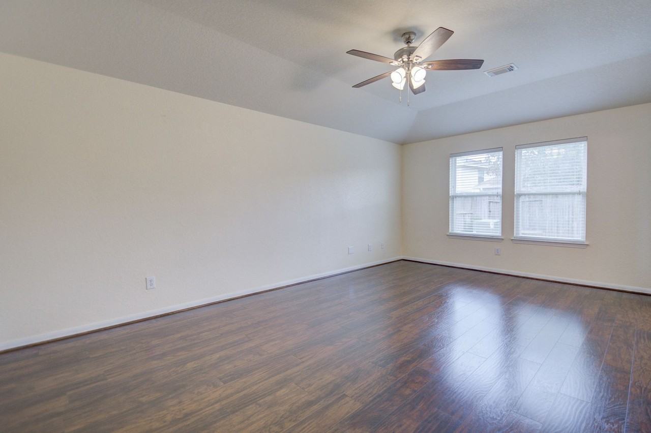 17523 Cypress Orchard Ln - Photo 6 of 26