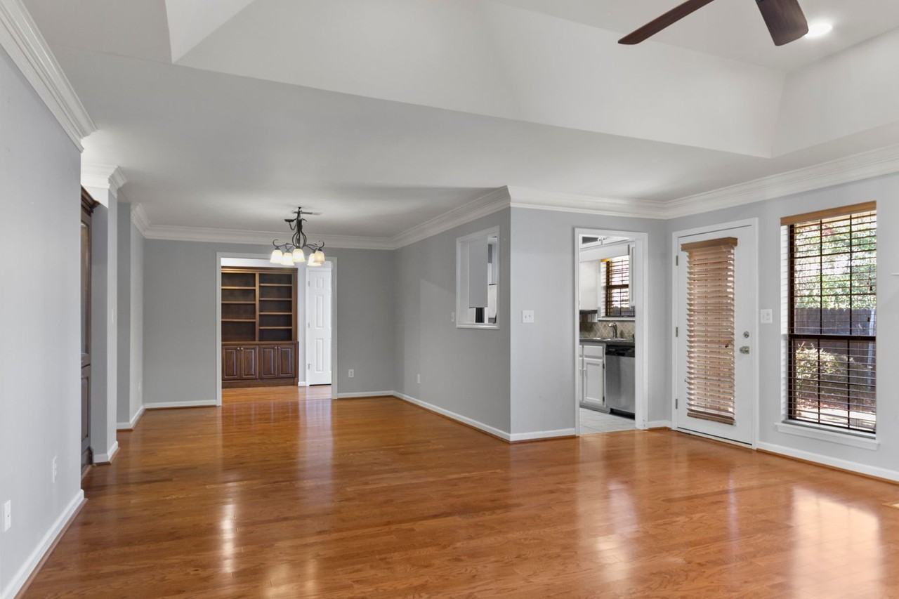 2013 Fox Ridge Rd - Photo 4 of 37