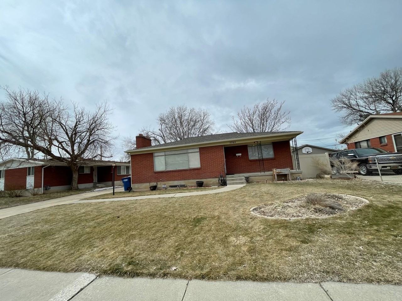 3762 S 610 E - Photo 2 of 14