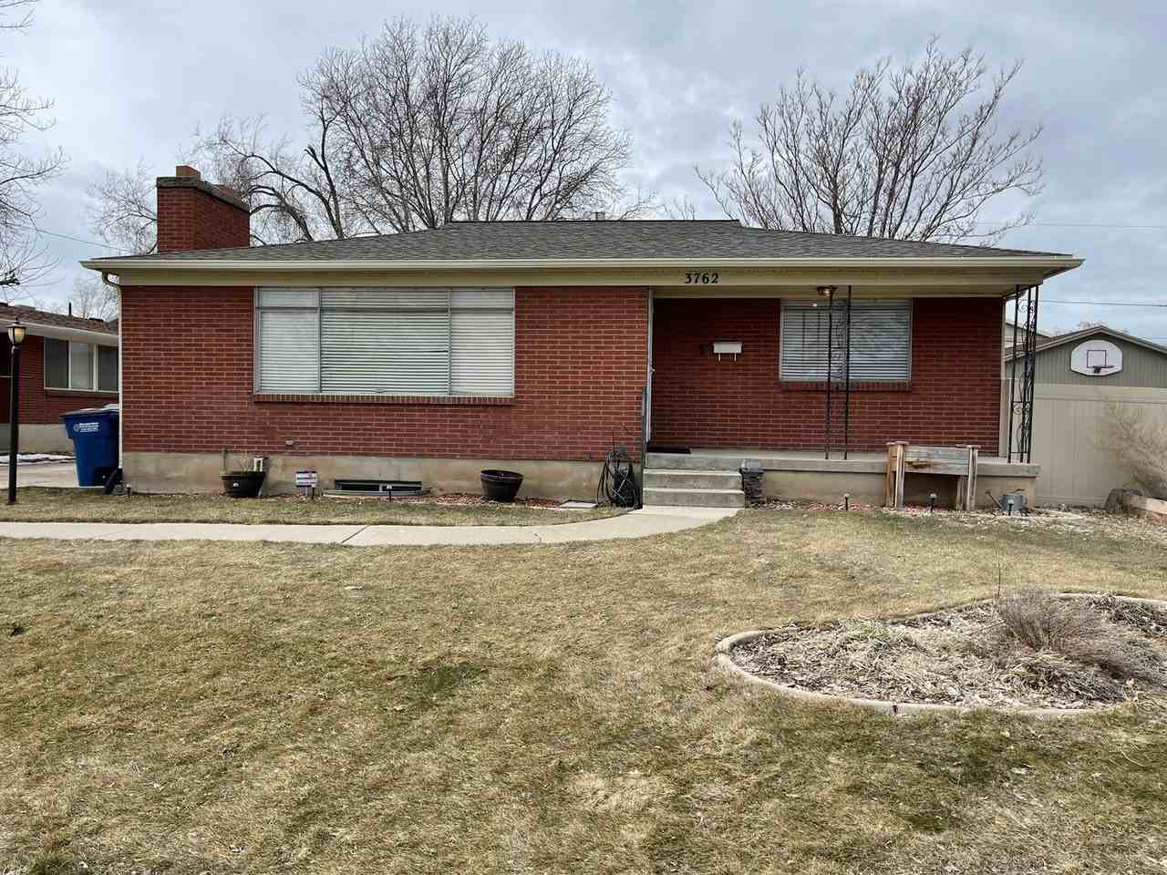 3762 S 610 E - Photo 3 of 14