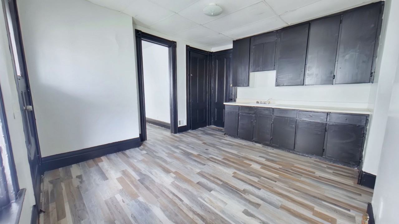 6 Calihan Park - Photo 3 of 11