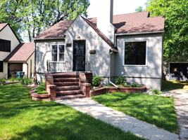 featured image of 2416 Pine St