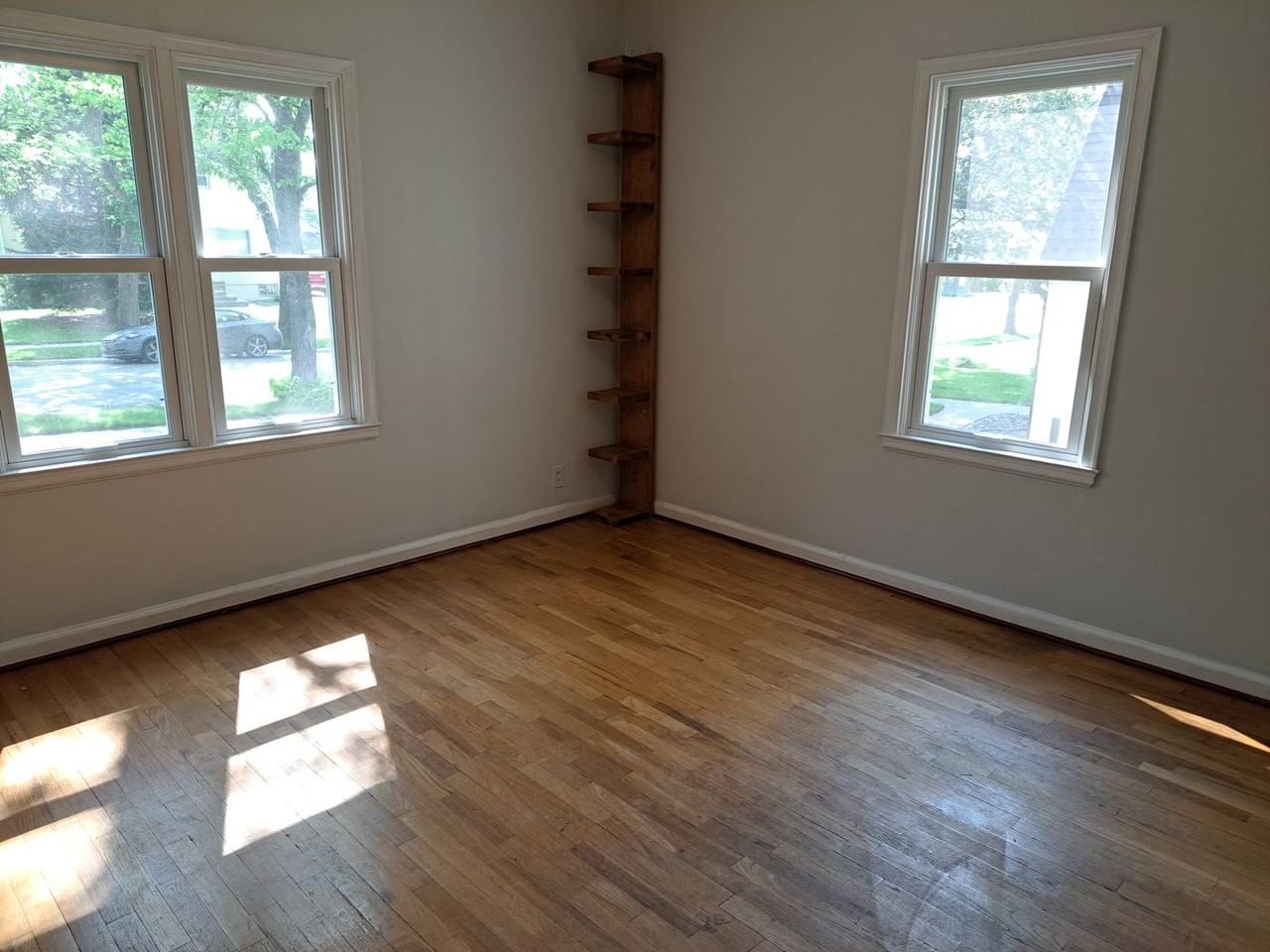 2416 Pine St - Photo 7 of 14