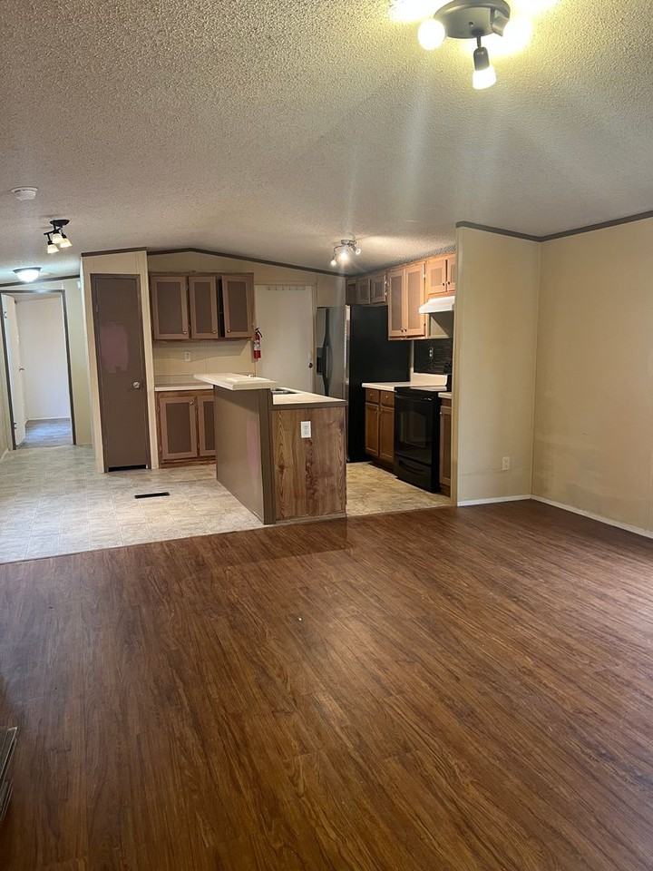 7601 Ling Rd - Photo 3 of 14