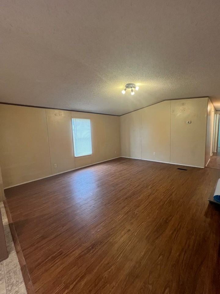 7601 Ling Rd - Photo 4 of 14