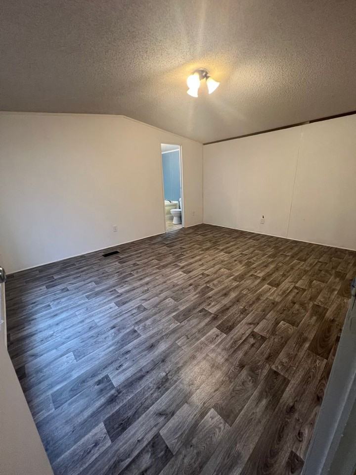 7601 Ling Rd - Photo 7 of 14