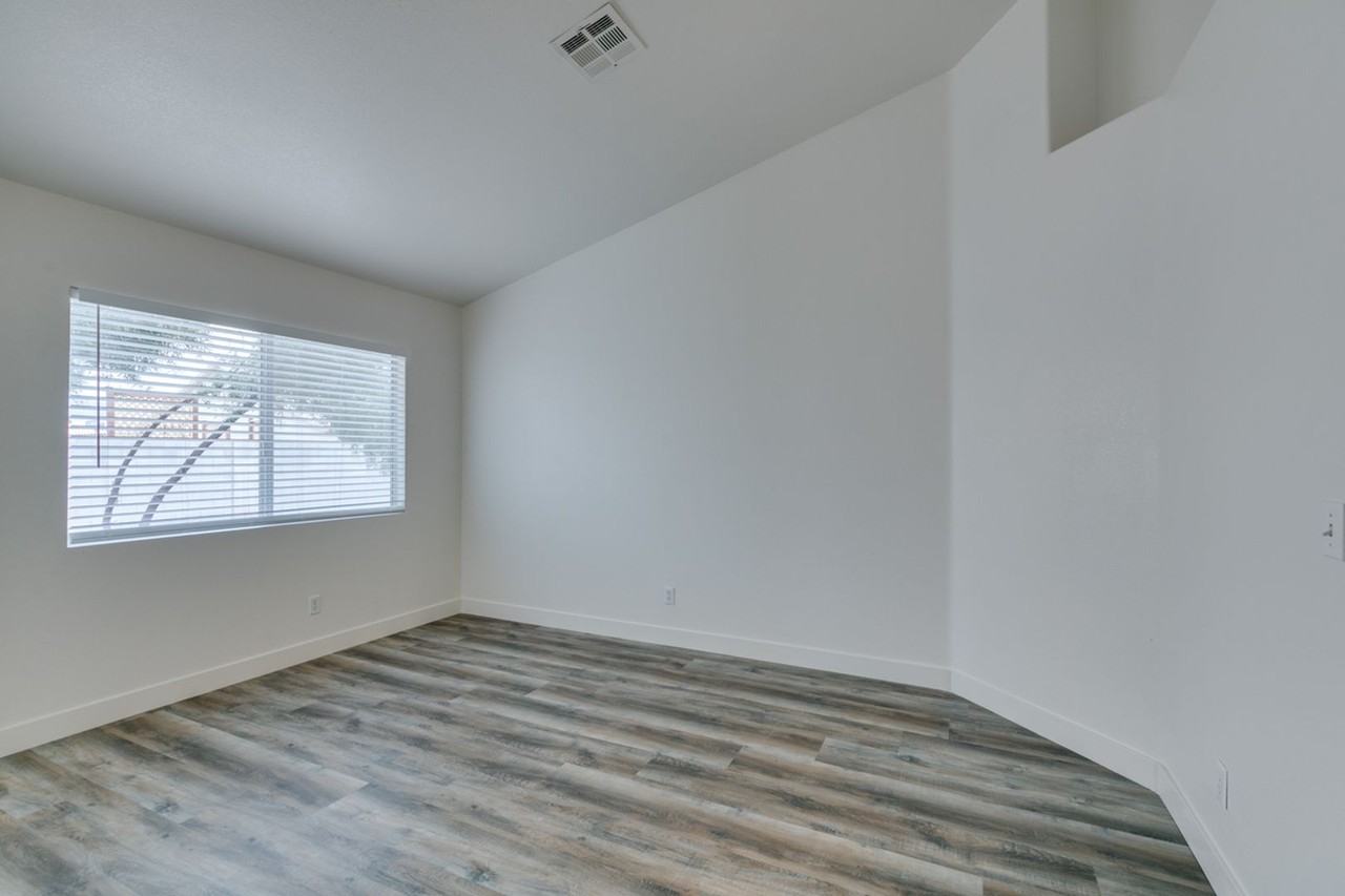 3738 Saint Phillip Ct - Photo 5 of 49