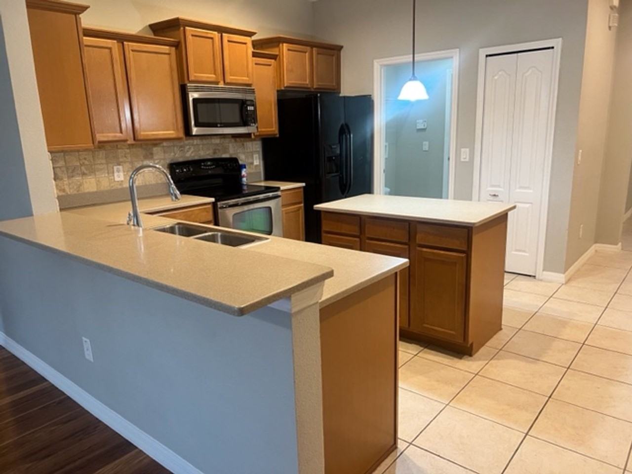 702 Gordonia Ct - Photo 5 of 13