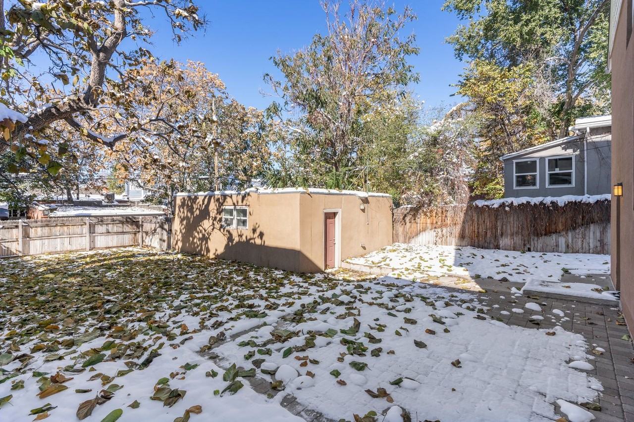 225 S Washington St - Photo 2 of 18