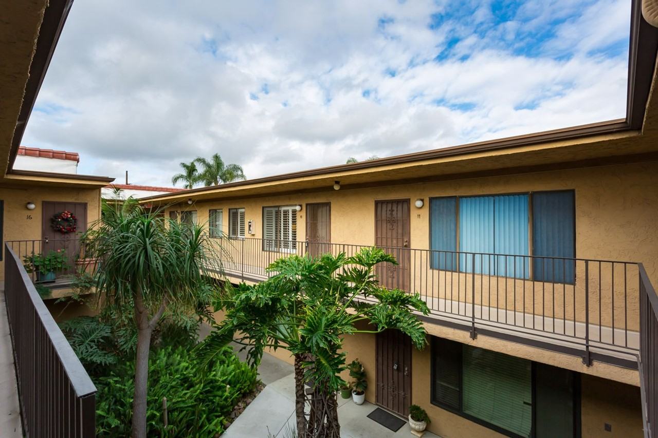 3761 Boundary St #10 - Photo 2 of 14