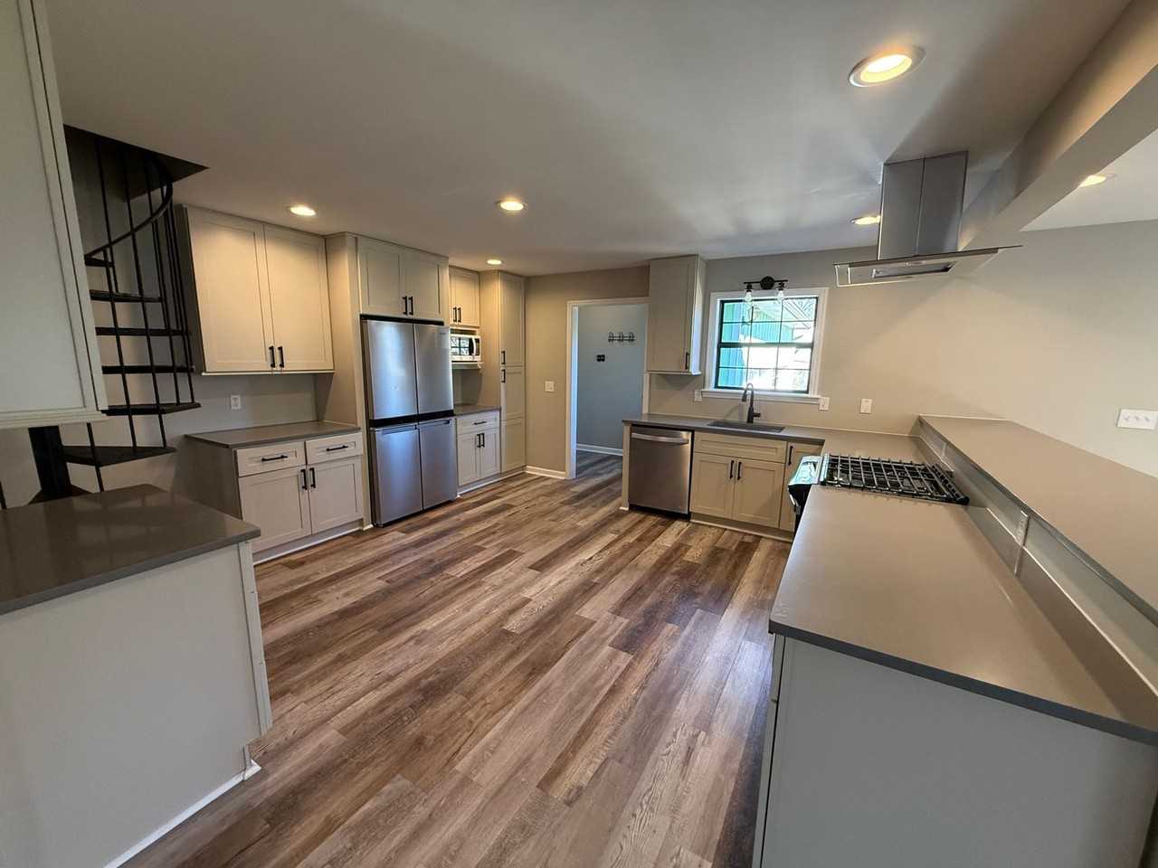 2665 Dunlap Ave - Photo 3 of 29