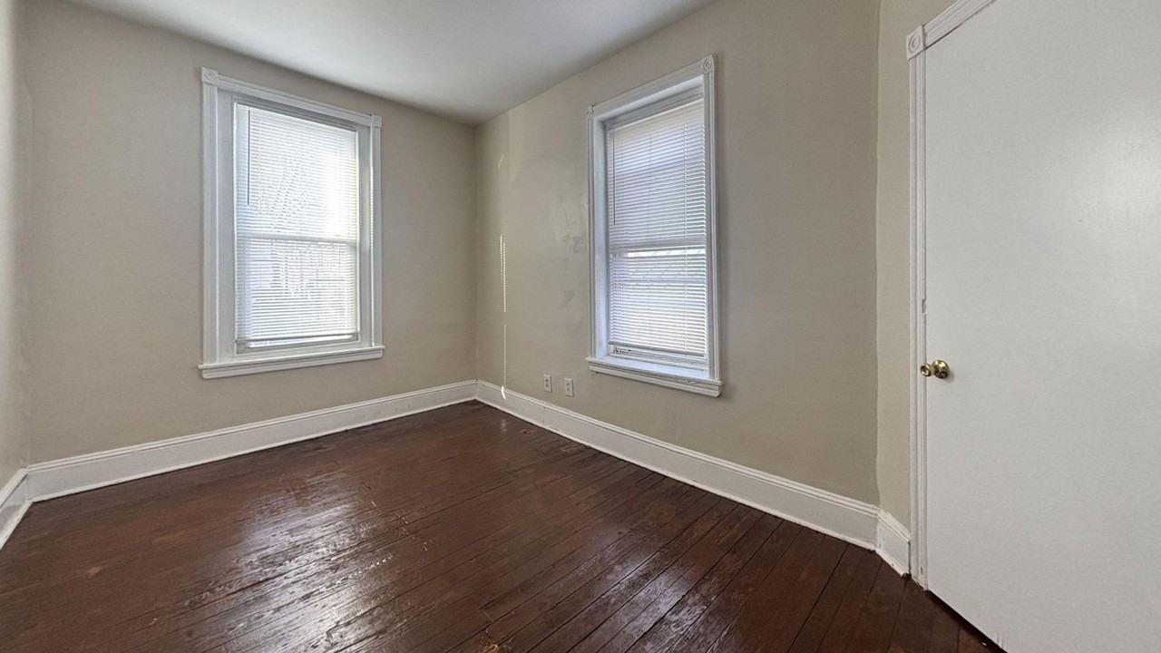 5471 Delancey St - Photo 6 of 15